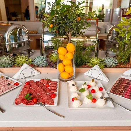 Garden Отель 4*