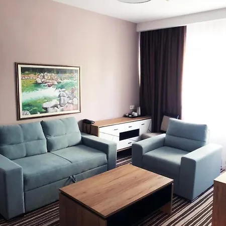 Отель Garden 4*
